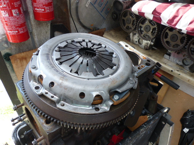 Clutch and pressure plate